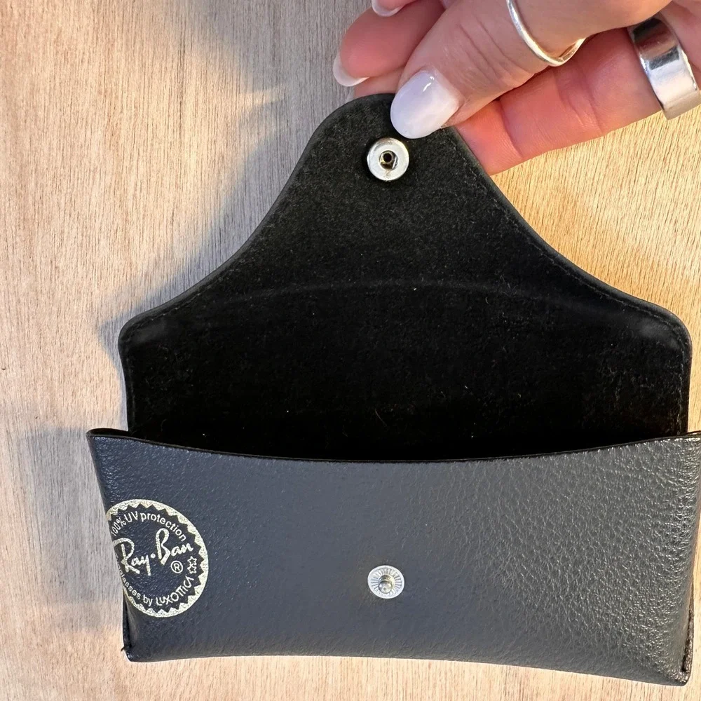 Ray-Ban Sunglasses Case Unisex OS Black Pebbled Snap Closure Case -148